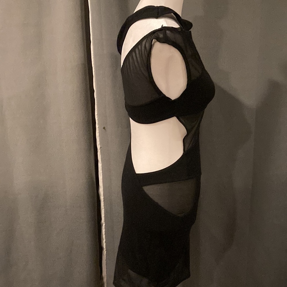 MY LITTLE BLACK DRESS TO BECOME YOURS. WORN ONCE ON MY HONEYMOON - Picture 8 of 11